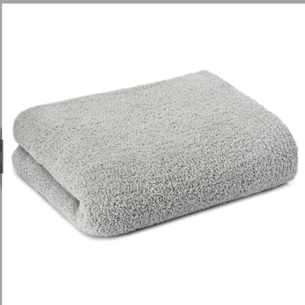 Kashwere 70” x 52” blanket grey